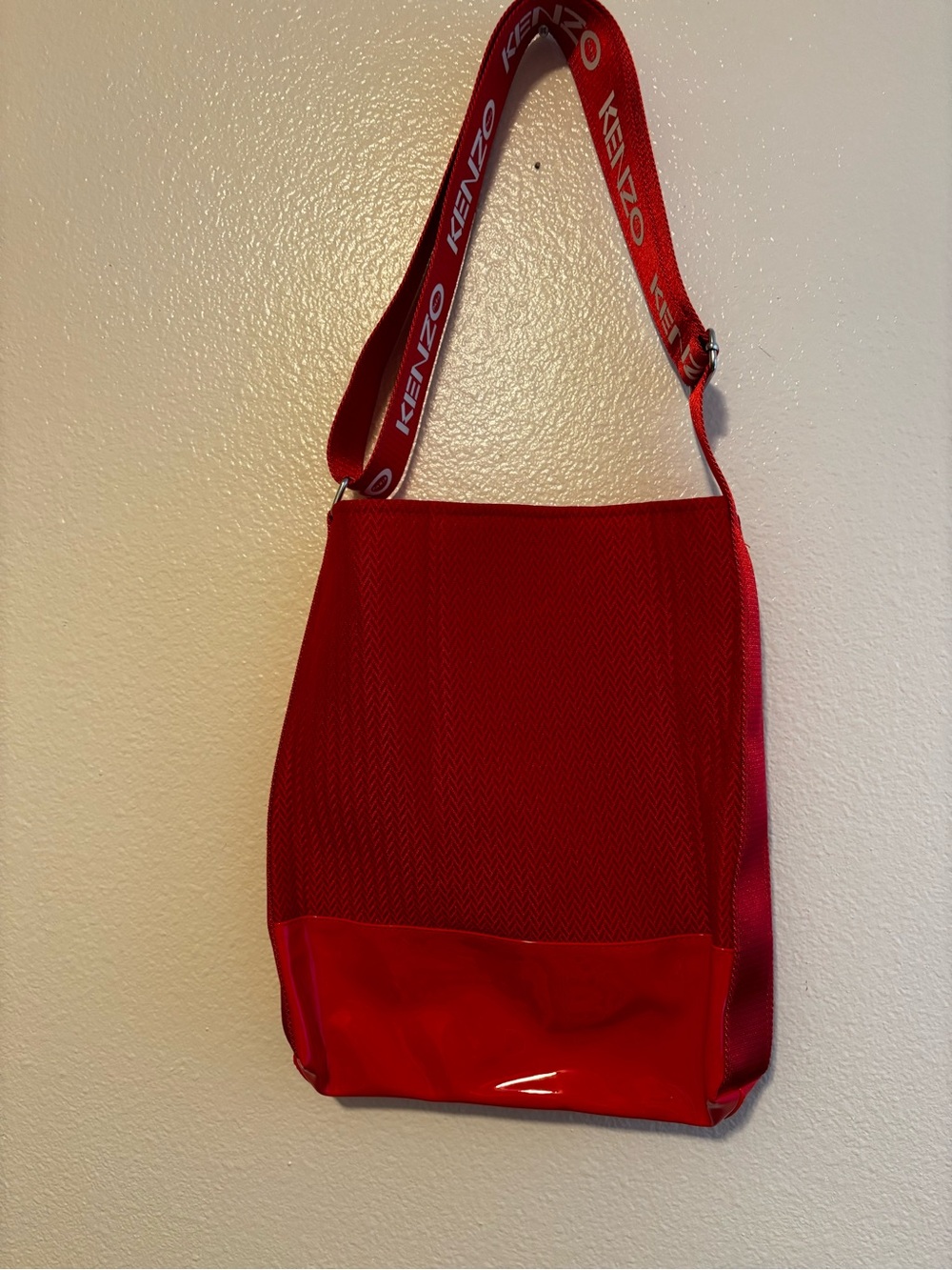 Kenzo Paris: Red Authentic Crossbody Shoulder tote bag- Vinyl/Nylon - Picture 10 of 10